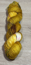 Load image into Gallery viewer, 4Ply AU Merino Single Ply 370m/100g