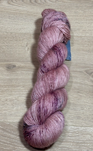 Load image into Gallery viewer, 4Ply AU Merino Single Ply 370m/100g