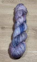 Load image into Gallery viewer, 4Ply AU Merino Single Ply 370m/100g