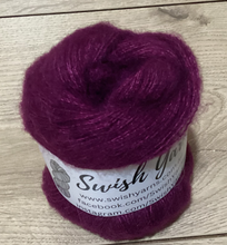 Load image into Gallery viewer, 2Ply/Lace 50% AUS Alpaca 40% AUS Silk 10% AUS Merino