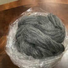 Load image into Gallery viewer, Alpaca Tops Natural Colors (combed sliver)