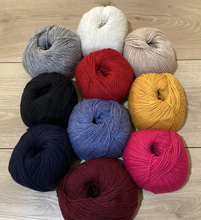 Load image into Gallery viewer, 8Ply Merino/Silk/Cashmere 50g