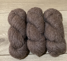 Load image into Gallery viewer, 12 Ply Pure Alpaca 130m/100g Natural colors