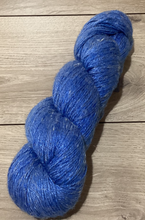 Load image into Gallery viewer, 4Ply / Fingering 50% Merino  25% Mulberry Silk  25% Linen 350m/100g
