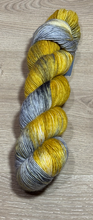 Load image into Gallery viewer, 4Ply AU Merino Single Ply 370m/100g
