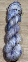 Load image into Gallery viewer, 4Ply AU Merino Single Ply 370m/100g

