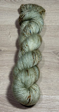 Load image into Gallery viewer, 4Ply AU Merino Single Ply 370m/100g
