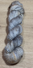 Load image into Gallery viewer, 4Ply AU Merino Single Ply 370m/100g
