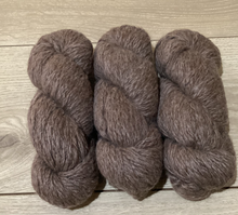 Load image into Gallery viewer, 12 Ply Pure Alpaca 130m/100g Natural colors
