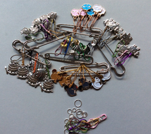 Load image into Gallery viewer, Stitch Markers
